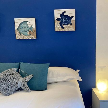 ראפאלו Alla Casa Rosa Al Mare, Central Seafront Stay With Free Private Garage, Air Conditionig, Wi-Fi, Ideal Choice For A Relaxing And Exciting Coastal Escape מראה חיצוני תמונה
