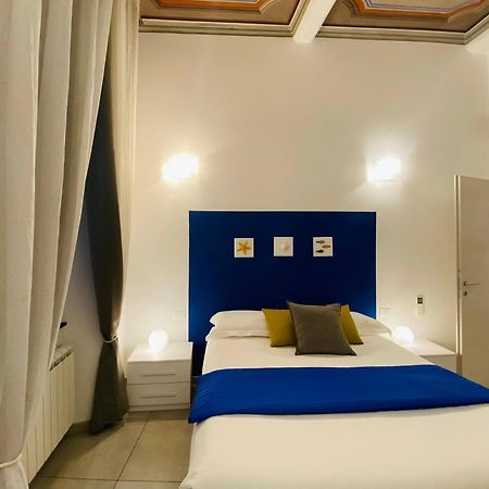 ראפאלו Alla Casa Rosa Al Mare, Central Seafront Stay With Free Private Garage, Air Conditionig, Wi-Fi, Ideal Choice For A Relaxing And Exciting Coastal Escape מראה חיצוני תמונה