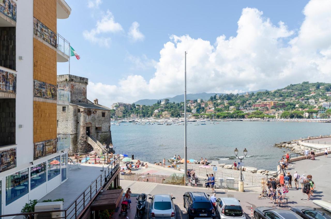 ראפאלו Alla Casa Rosa Al Mare, Central Seafront Stay With Free Private Garage, Air Conditionig, Wi-Fi, Ideal Choice For A Relaxing And Exciting Coastal Escape מראה חיצוני תמונה