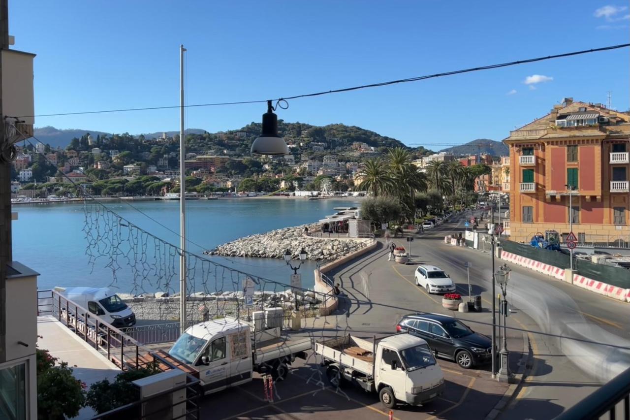 ראפאלו Alla Casa Rosa Al Mare, Central Seafront Stay With Free Private Garage, Air Conditionig, Wi-Fi, Ideal Choice For A Relaxing And Exciting Coastal Escape מראה חיצוני תמונה