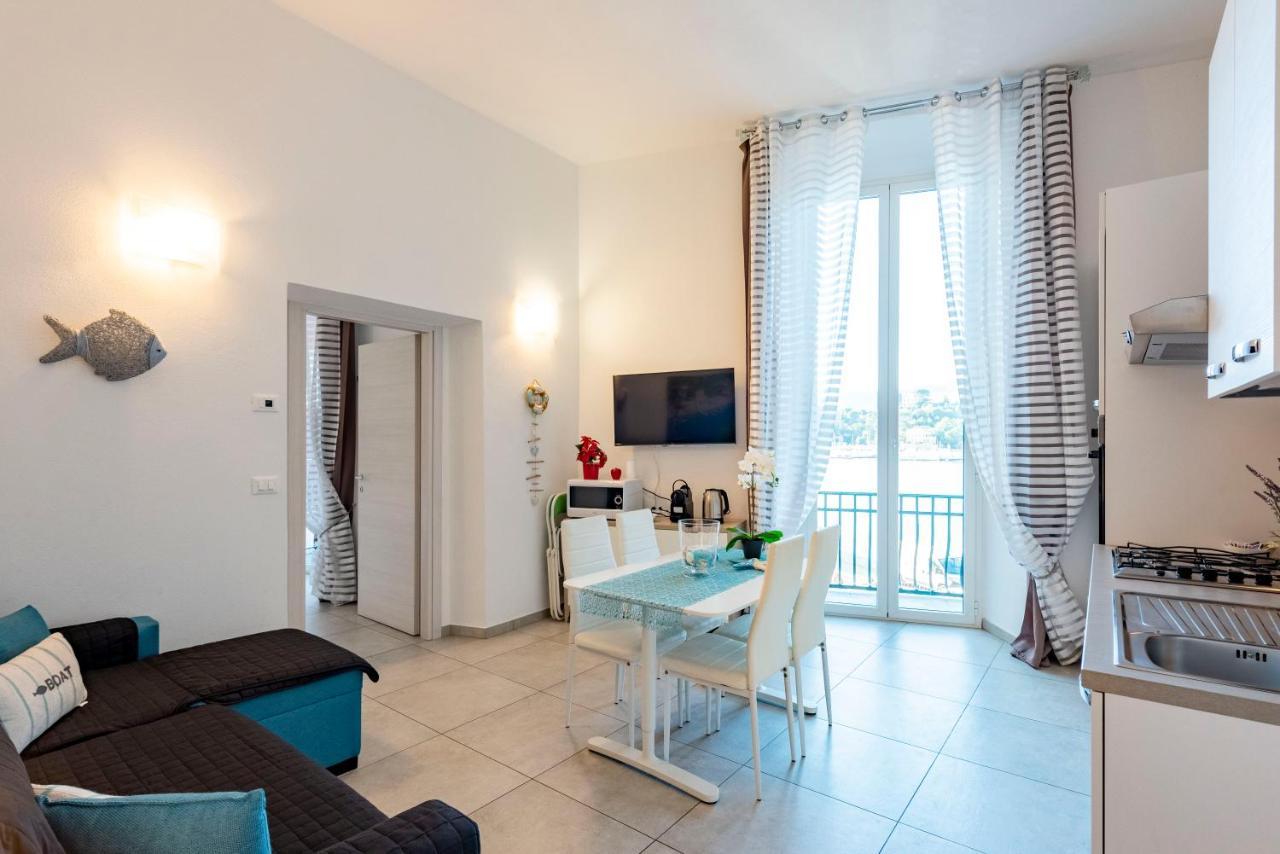 ראפאלו Alla Casa Rosa Al Mare, Central Seafront Stay With Free Private Garage, Air Conditionig, Wi-Fi, Ideal Choice For A Relaxing And Exciting Coastal Escape מראה חיצוני תמונה