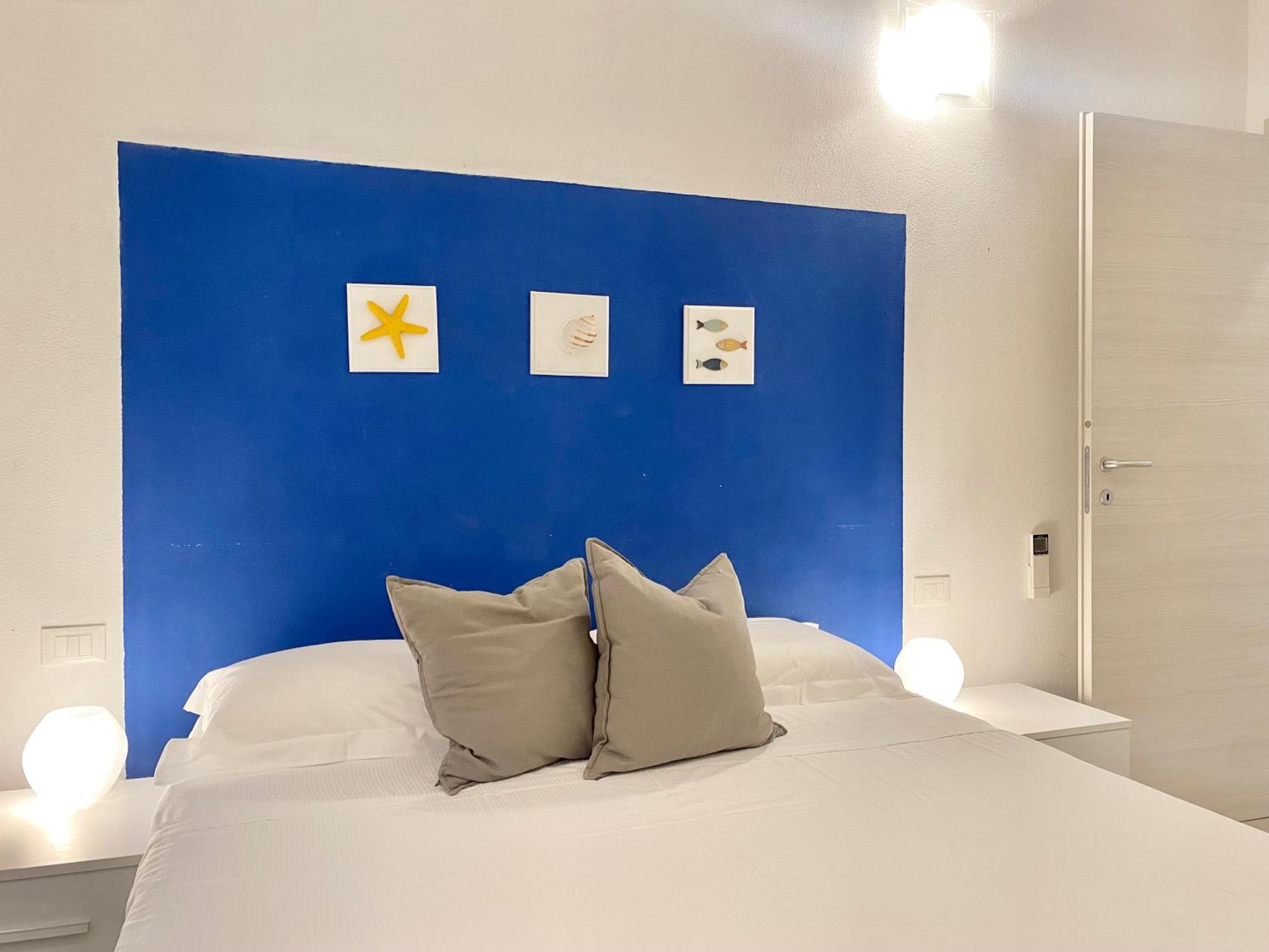 ראפאלו Alla Casa Rosa Al Mare, Central Seafront Stay With Free Private Garage, Air Conditionig, Wi-Fi, Ideal Choice For A Relaxing And Exciting Coastal Escape מראה חיצוני תמונה
