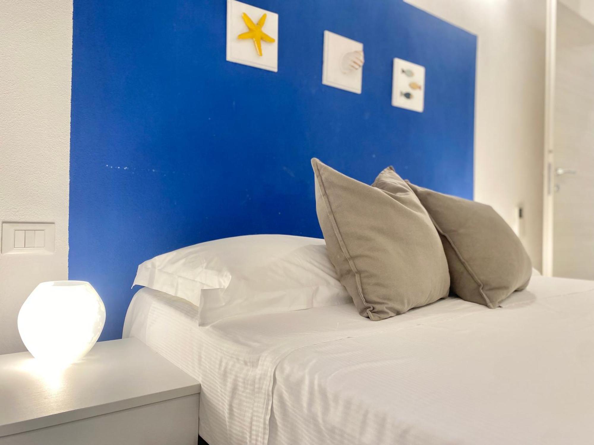 ראפאלו Alla Casa Rosa Al Mare, Central Seafront Stay With Free Private Garage, Air Conditionig, Wi-Fi, Ideal Choice For A Relaxing And Exciting Coastal Escape מראה חיצוני תמונה