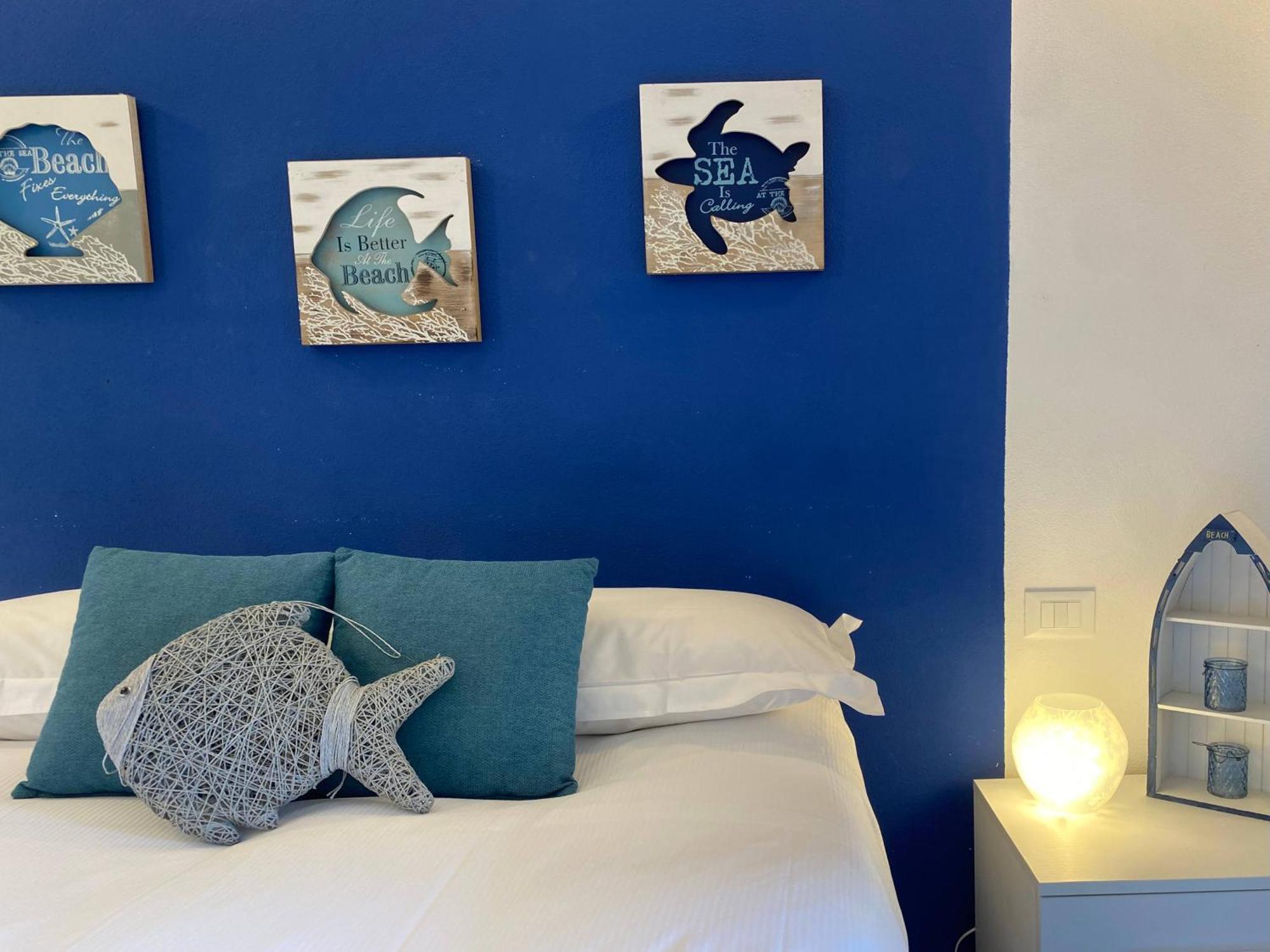 ראפאלו Alla Casa Rosa Al Mare, Central Seafront Stay With Free Private Garage, Air Conditionig, Wi-Fi, Ideal Choice For A Relaxing And Exciting Coastal Escape מראה חיצוני תמונה
