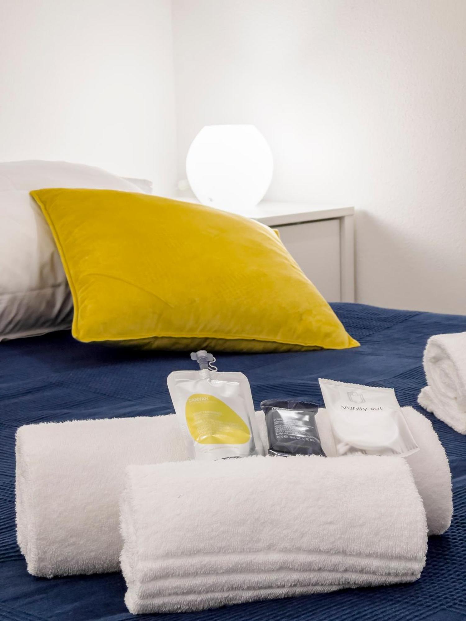 ראפאלו Alla Casa Rosa Al Mare, Central Seafront Stay With Free Private Garage, Air Conditionig, Wi-Fi, Ideal Choice For A Relaxing And Exciting Coastal Escape מראה חיצוני תמונה