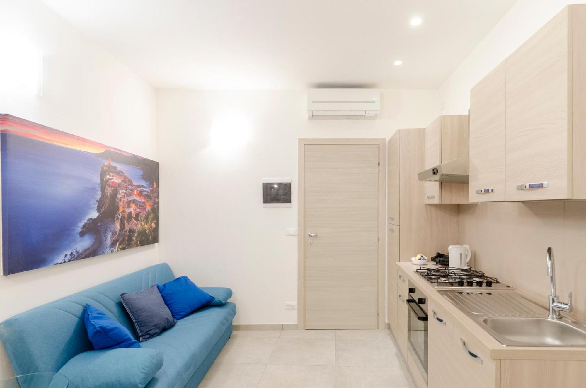 ראפאלו Alla Casa Rosa Al Mare, Central Seafront Stay With Free Private Garage, Air Conditionig, Wi-Fi, Ideal Choice For A Relaxing And Exciting Coastal Escape מראה חיצוני תמונה